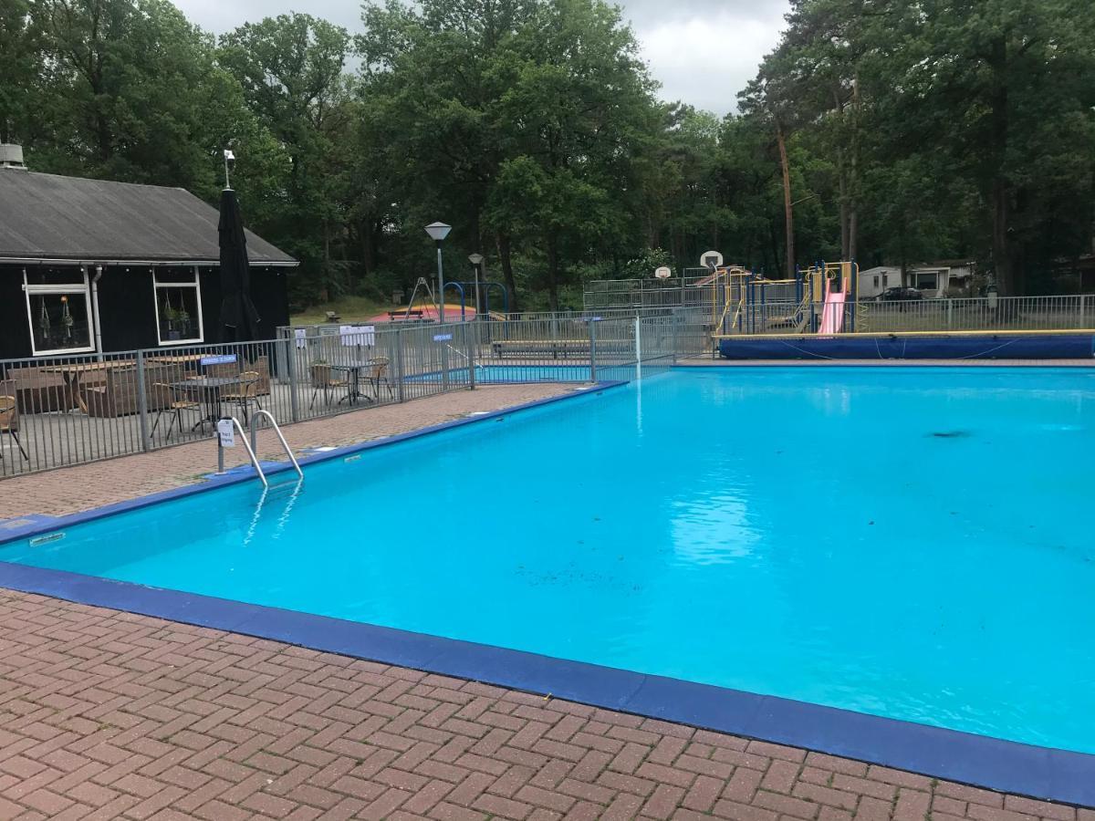 Wulft 47 Zonnig Gezellig 6P Chalet Met Zwembad In Bosrijke Omgeving Op Familie Camping De Vossenburcht IJhorst Ngoại thất bức ảnh